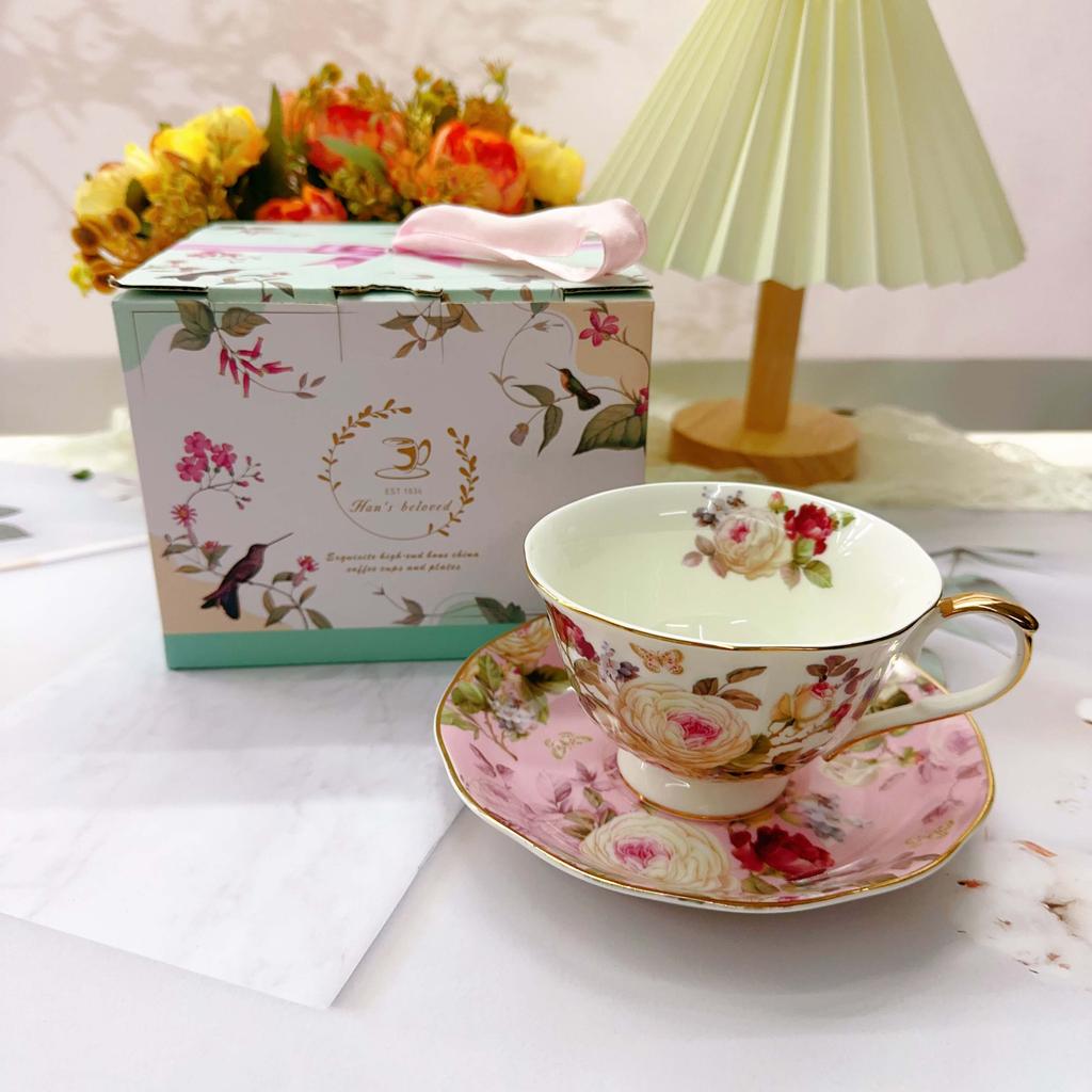 Изысканная керамическая кофейная тарелка в европейском стиле с изображением камелии, набор для послеобеденного чая в подарочной коробке 240 мл