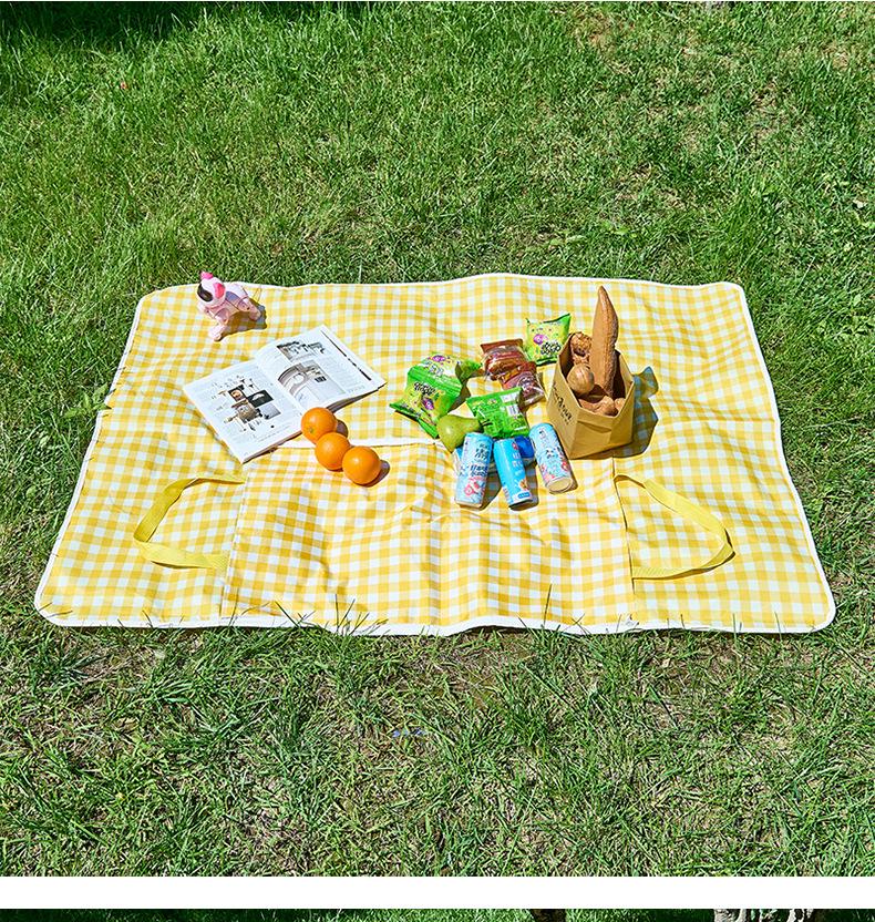 Ins Style Thickened Moisture-Proof Plaid Picnic Mat – Portable, Foldable Outdoor Ground Mat