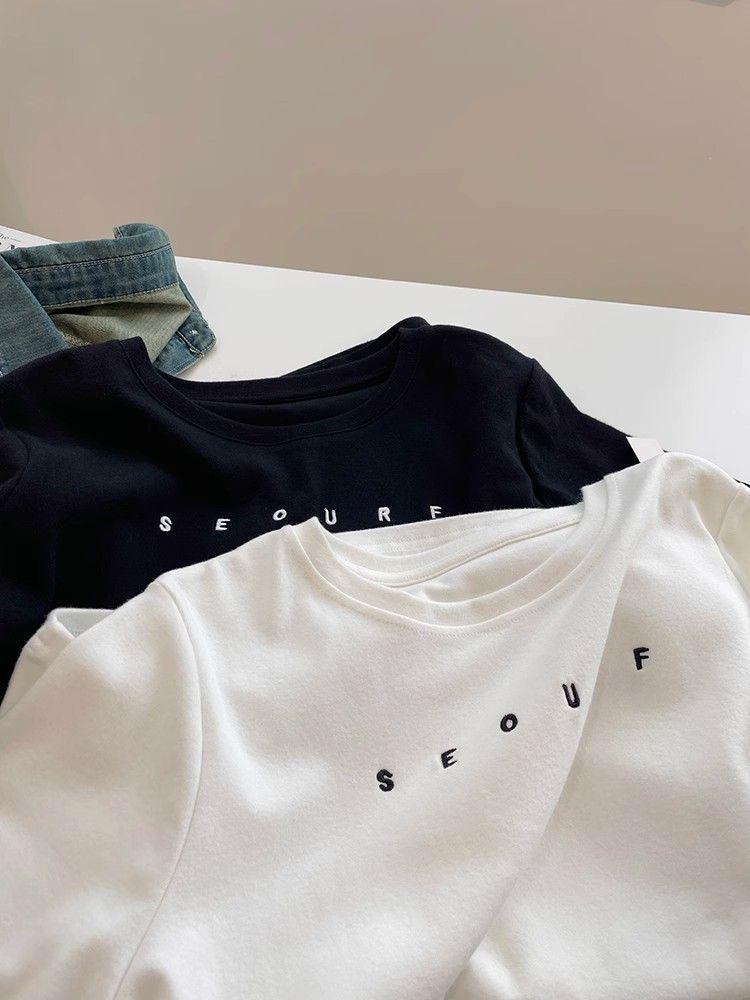 Женская модная футболка с вышивкой и короткими рукавами - Матовая, приталенного кроя, однотонная футболка с круглым вырезом для осени