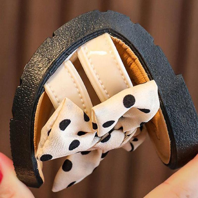 2024 Новые босоножки на плоской подошве с открытым носком, нескользящие шлепанцы, детские домашние тапочки, детские летние милые пляжные тапочки для девочек