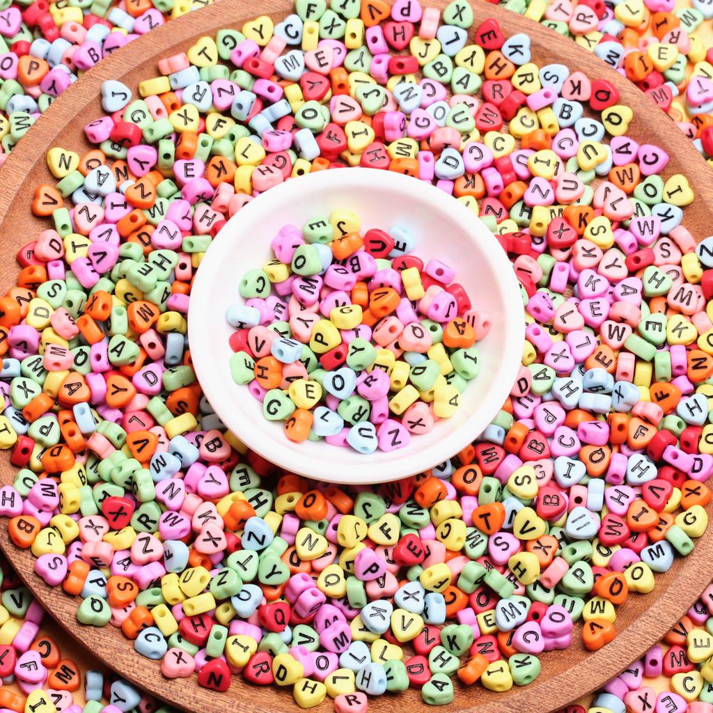 500 г около 3100 шт., модные ювелирные изделия с буквами, изготовление свободных бусин из акрила 4*7 мм, сердце, аксессуары для самостоятельного изготовления, серьги, ожерелье, браслет, брелок, кулон