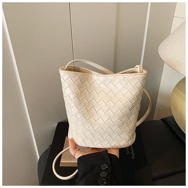 IELGY Summer One-Shoulder Messenger Korean Version Bucket Bag