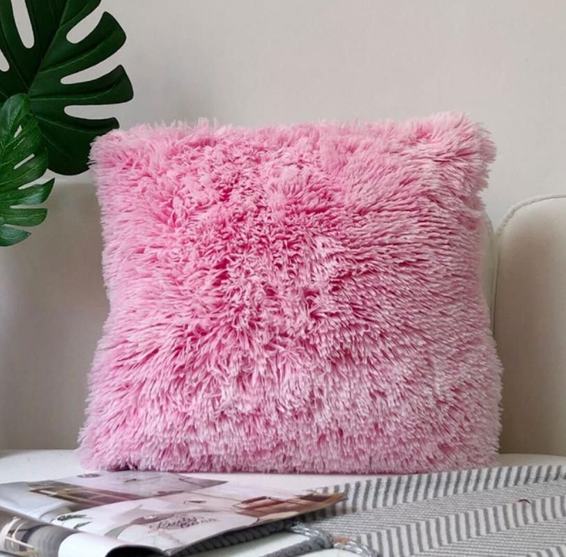 Пушистый чехол для диванной подушки