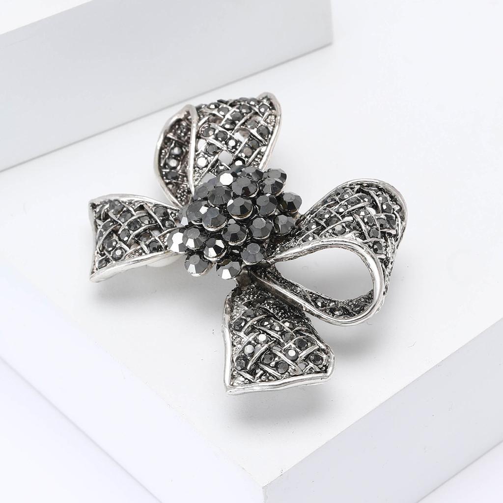 Popular Retro Alloy Rhinestone Bow Brooch Luxury Exquisite Ladies Clothing Brooch Ornament Pin