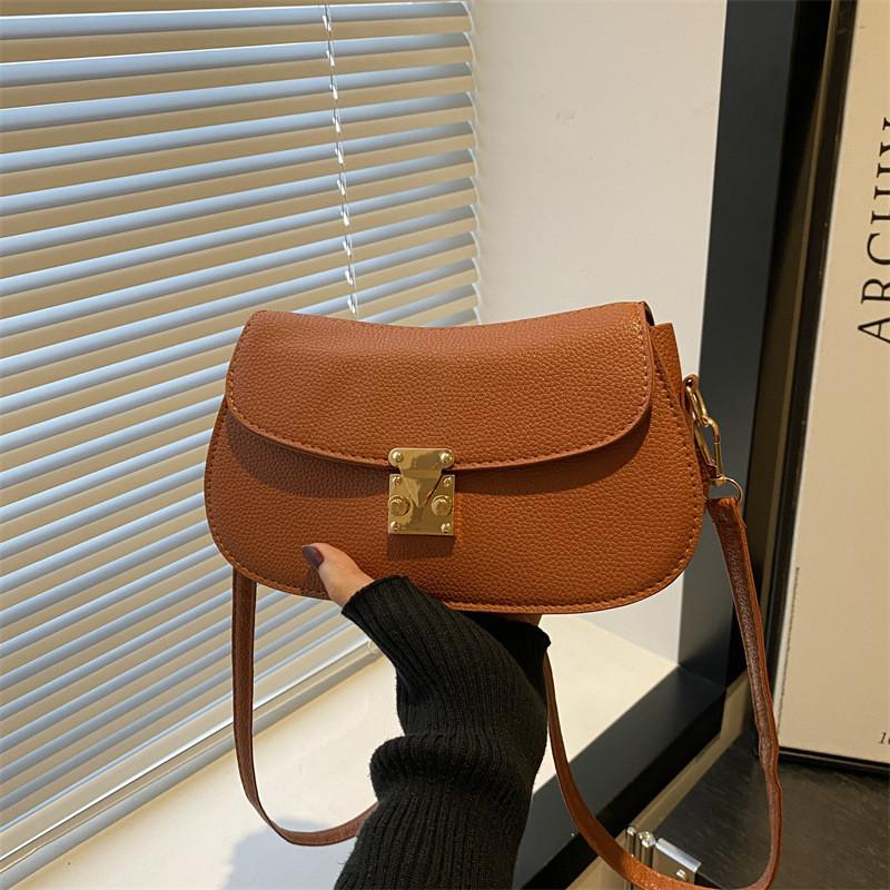 Chic Retro Casual Pu Leather Women's Single Shoulder Bag With Modern Minimalist Appeal