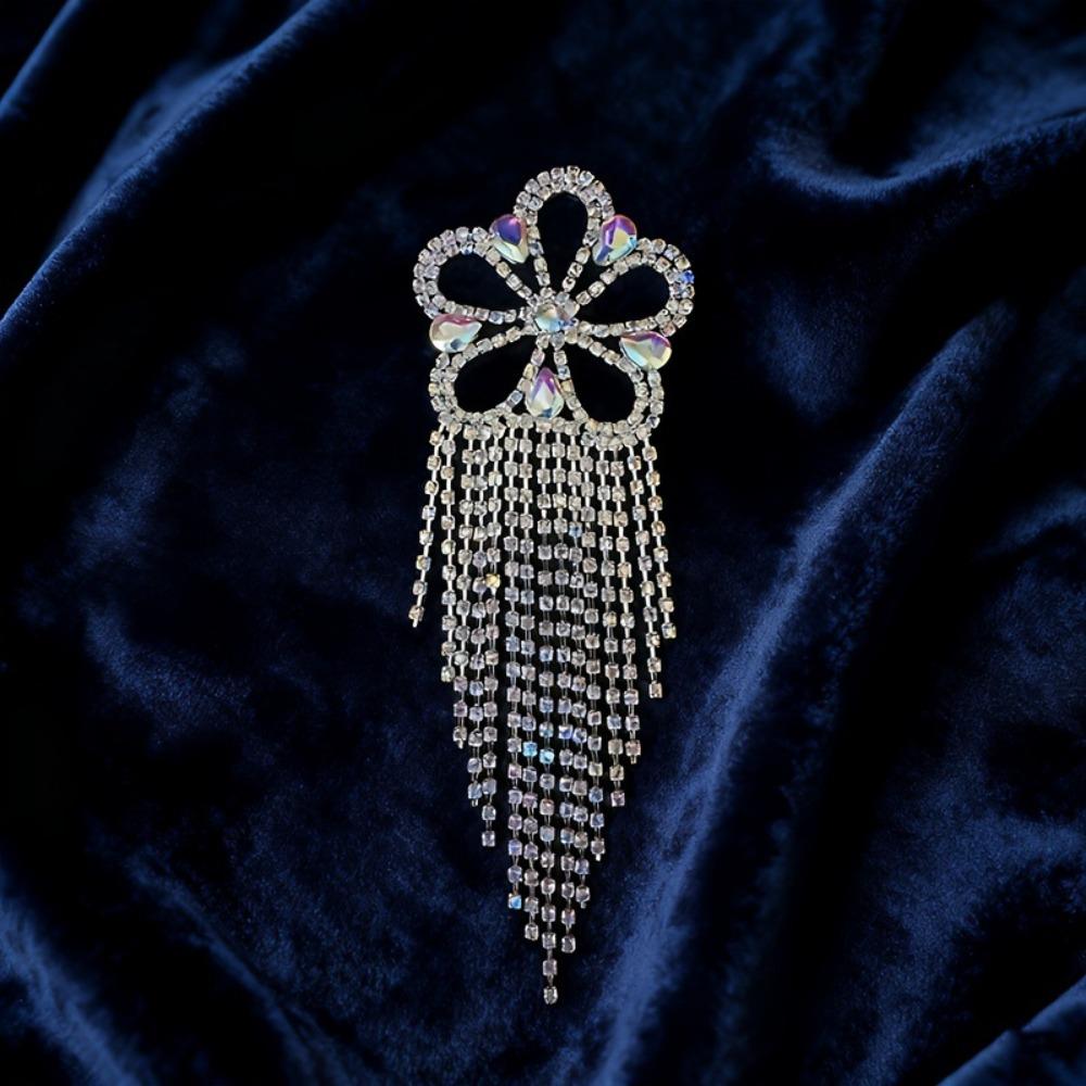 Fringe Shoulder Epaulets Sparkly AB Crystal Shoulder Ornament Rhinestone Epaulets  Fashion Shoot