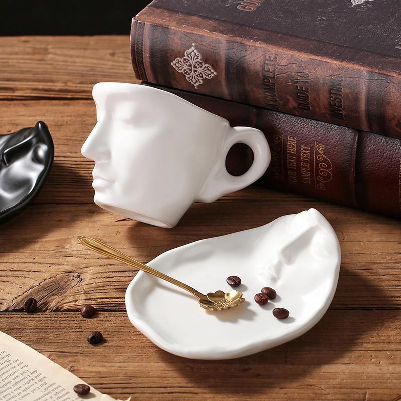 Европейская керамическая кофейная чашка с абстрактным лицом и блюдцем, пара кружка, изысканная голова, десертная чайная чашка, офисная кружка-пародия, украшение для дома