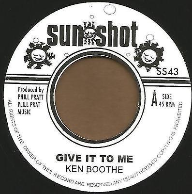 7-дюймовая пластинка KEN BOOTHE / I ROY - Give It To Me / Musical Air Raid SS43 Sun Shot 1971 UK Регги, Ска и Даб