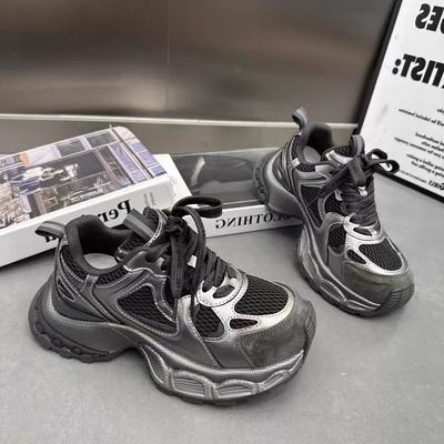 Кроссовки папины туфли для девочки 2025 новая осень кожа толстая подошва ультралегкие мягкая подошва модные повседневные спортивные туфли ins трендовые туфли