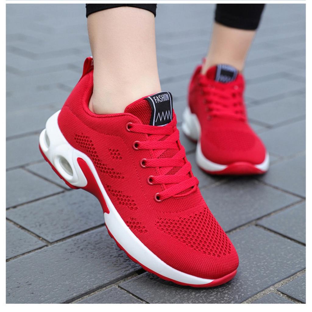 Женская обувь с мягкой подошвой, не утомляющей ноги. Летняя повседневная обувь на толстой подошве, спортивная обувь больших размеров с воздушной подушкой