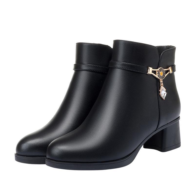 «Женские нескользящие кожаные ботинки на среднем каблуке — осенне-зимняя коллекция с бархатной подкладкой для людей среднего и пожилого возраста»