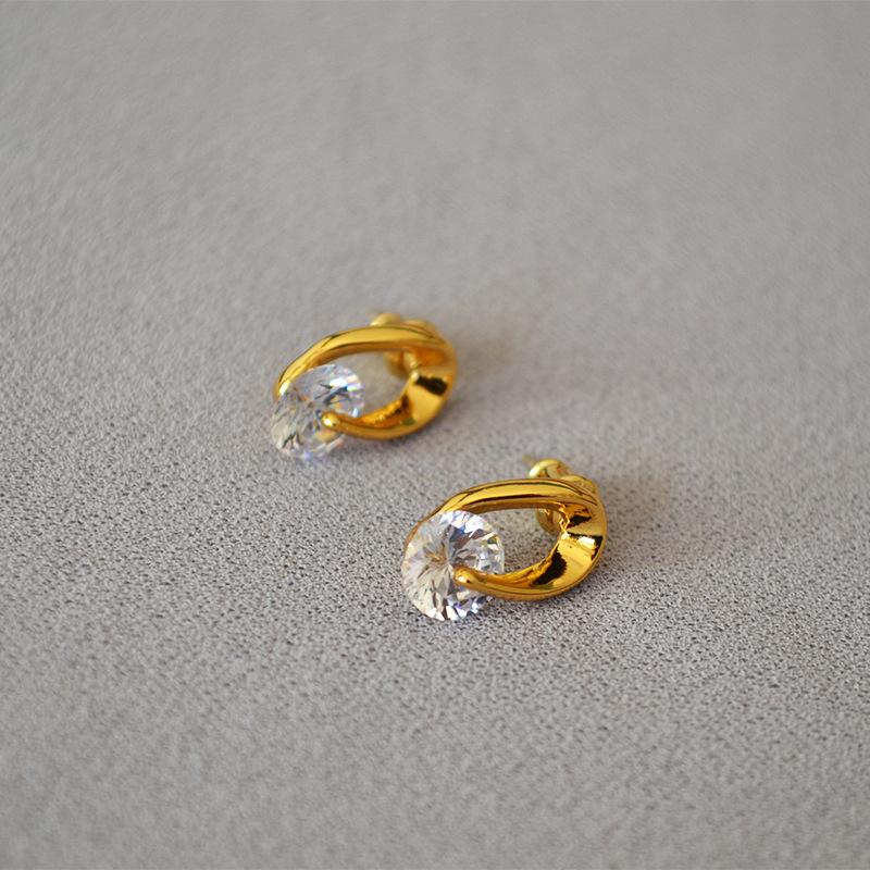 Simple, Exquisite and Small, Personality Shining Zirconium, Temperament 925 Silver Needle Stud Earrings, Daily Commuting