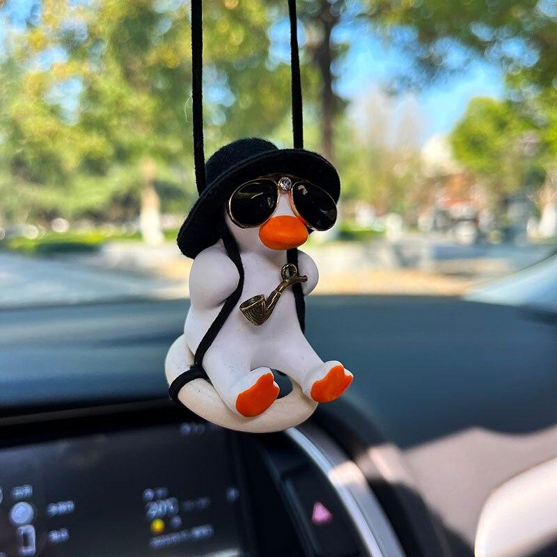 Аниме утка украшение интерьера автомобиля милые гипсовые качели утка с трубчатыми очками авто зеркало заднего вида подвеска для автомобиля