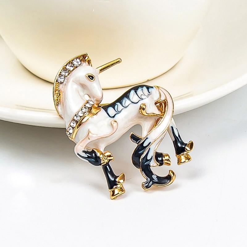 Crystal Studded Equestrian Pin White Horse Brooch Multipurpose Fashion Accent Suitable For Casual And Special Occasions