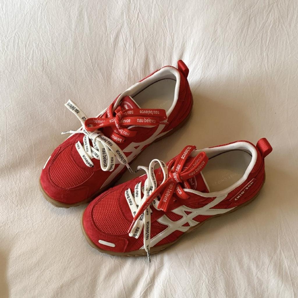 Корейская версия увеличивающих высоту немецких тренировочных кроссовок 2025 осень новая сетчатая легкая летняя обувь спортивная обувь женская повседневная кроссовки Форреста Гампа