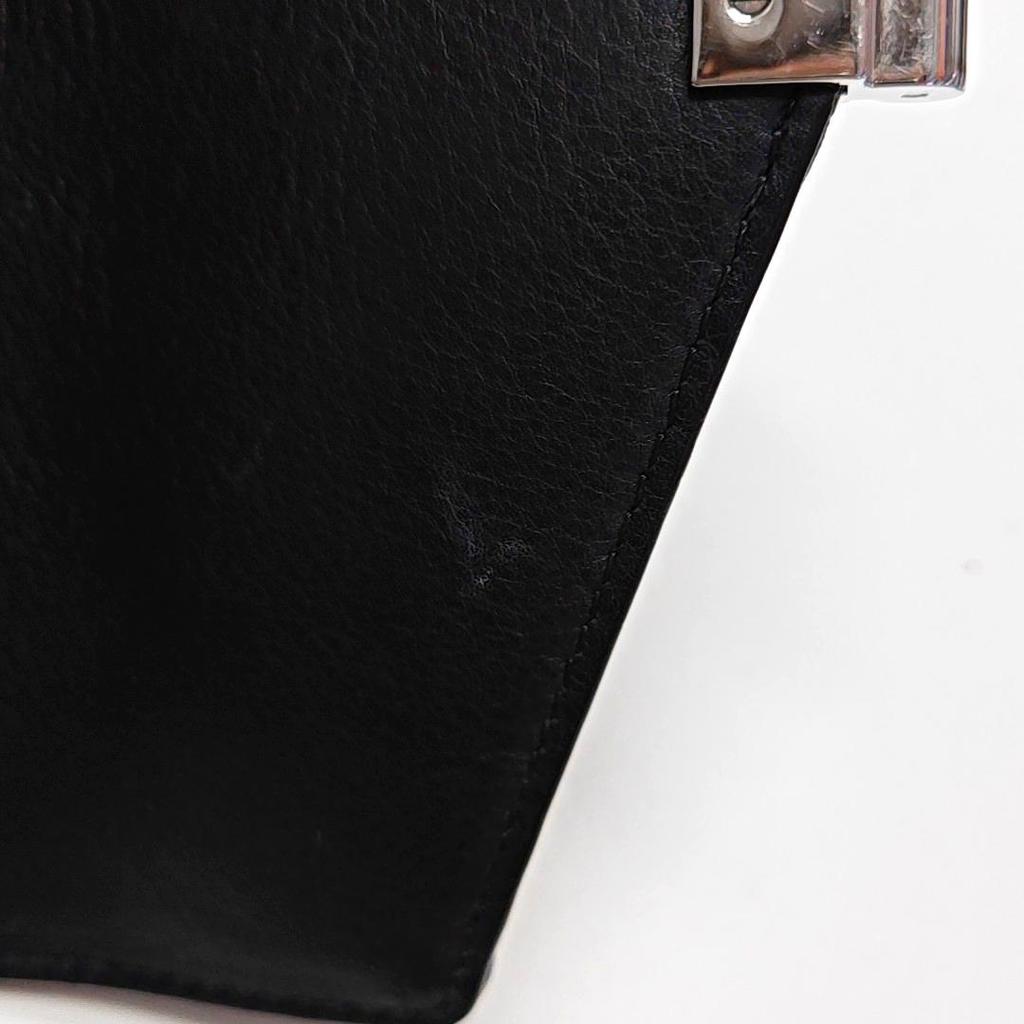 [Pre-Owned] Lock Closure Monogram Leather Accordion Shoulder Bag Crossbody Handbag Small - Very Good #HGX7O