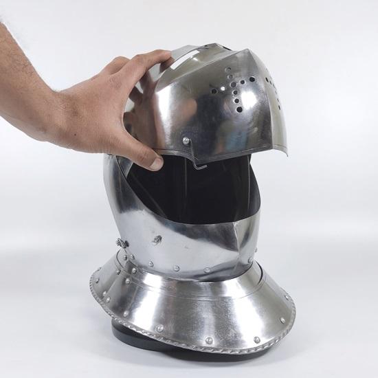Средневековый рыцарский шлем Ларп Необычные доспехи Костюм Платье, Средневековый шлем крестоносца, Шлем тамплиера