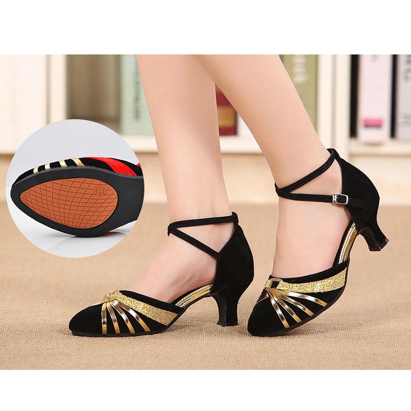 Женская обувь для латинских танцев с блестками, современная обувь для сальсы с закрытым носком на мягкой подошве, обувь для бальных танцев на каблуке 5,5 см