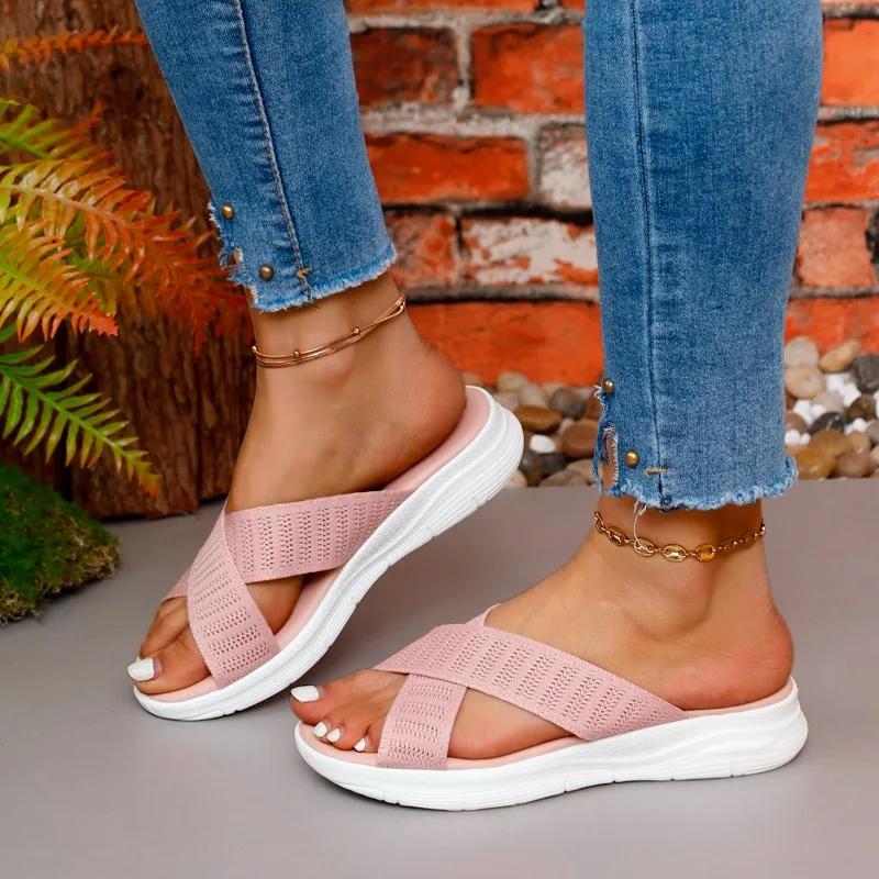 Women's Fashion Trend Non-slip Wear Comfortable Soft Soled Flat Sandals Flip-flops Shoes for Women Slides Shoes Womens Shoes