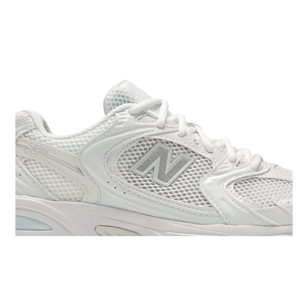 New Balance 530 'Белый Серебристый Металлик' (унисекс) Белые / Серебристые Металлик Беговые Кроссовки MR530FW1