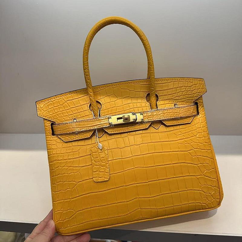 First Layer Cowhide Alligator Pattern Matte Portable Shoulder Messenger Women's Bag Cross-border Premium