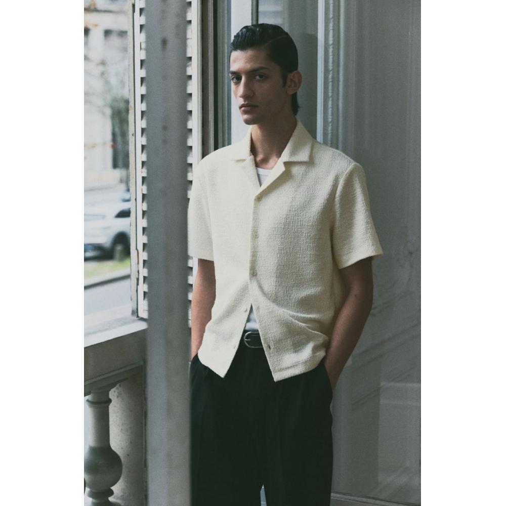 H M Textured caMp sHirt Regular Fit wHite