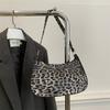 2025 новая женская сумка сумка-багет с леопардовым принтом сумка под мышку на плечо модная темпераментная сумка-мессенджер из мягкой кожи ручная сумка