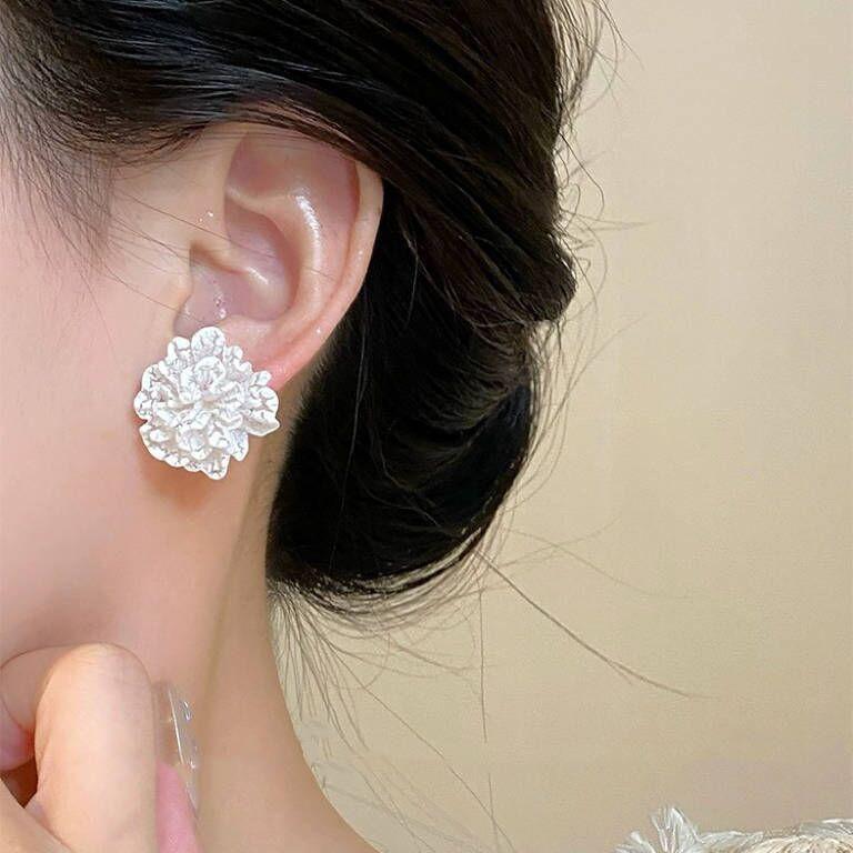 Super Fairy Pure White Flower Earrings Women'S Summer Pink Vacation Style Niche Stud Earrings Retro French Earrings