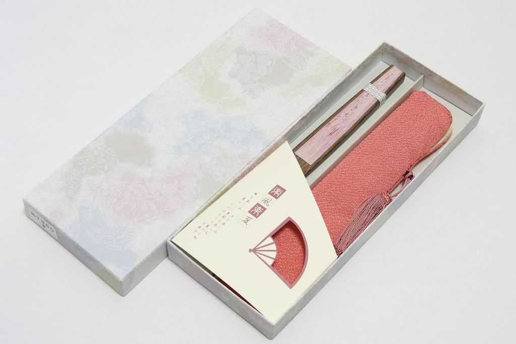 Киотская вишня, караки, гвоздика, ручная работа, сумка для веера Киото, подарочная коробка включена [Хасэгава], веер, узор, розовый, резьба, двухсторонний узор, ремесленники,