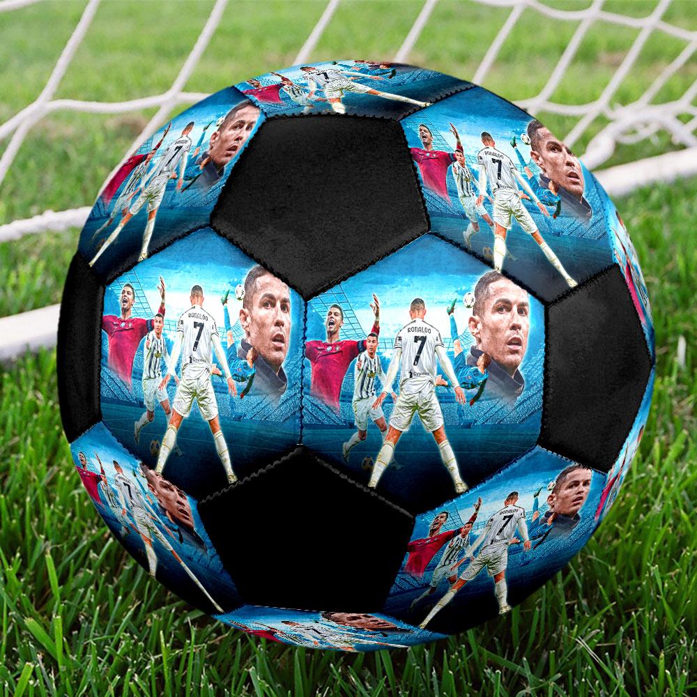 Криштиану Роналду CR7 Печать Размер 5 Футбольный мяч, Машинная строчка ПВХ, Прочный и Высокий отскок, Подходит для всех возрастов, фанатский мерч, для матчей и использования на улице.
