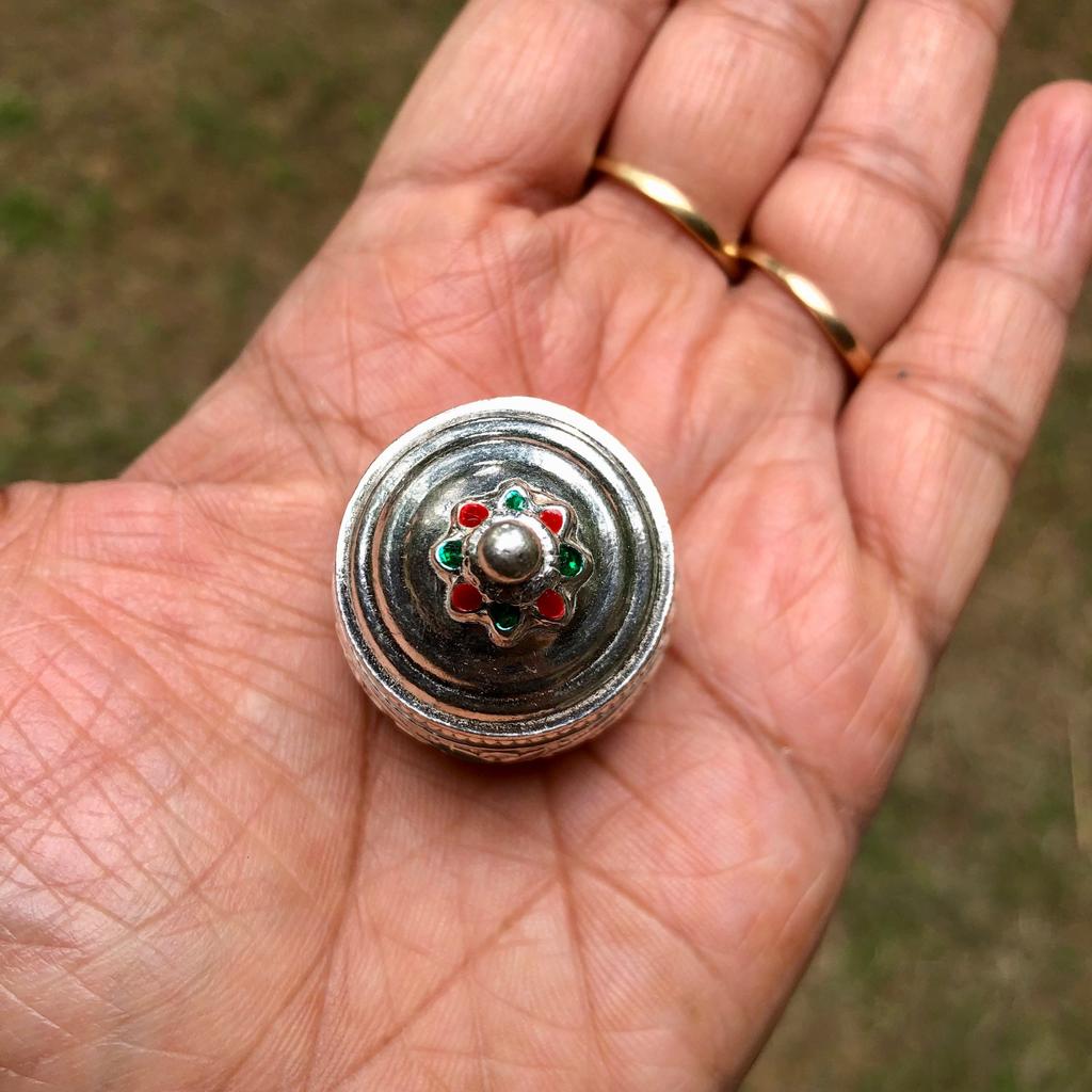 925 Silver Handmade Trinket Kajal Casket Jewelry Box , Surma Kumkum Sindoor Container, Floral round shape 2.5 cm dia 13.4 gms Temple Pooja