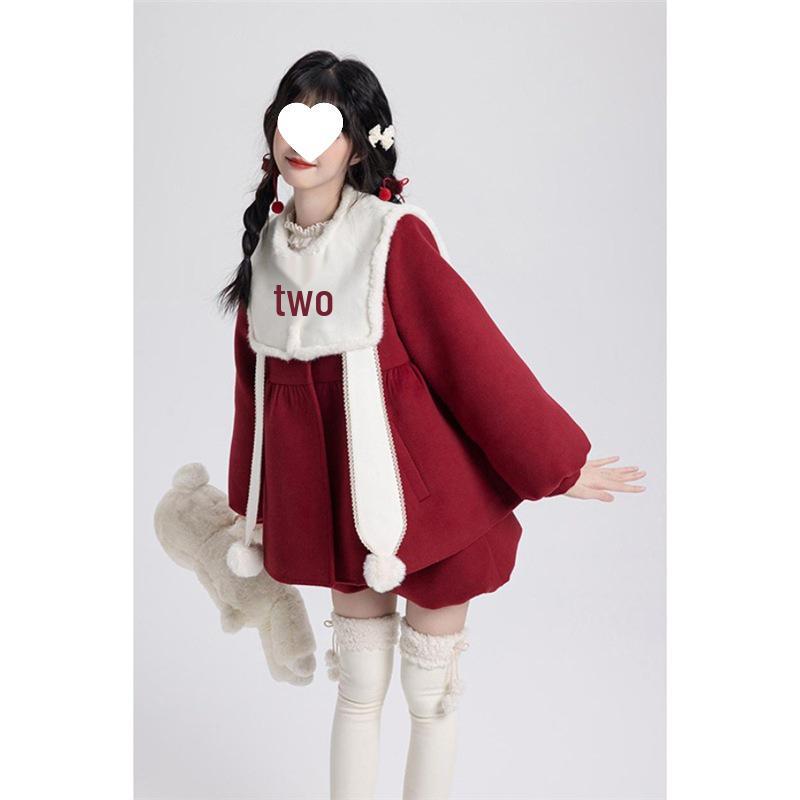 Женский комплект 2025 года: красное пальто на лягушачьих пуговицах и брюки-тюльпаны для Рождества и Нового года