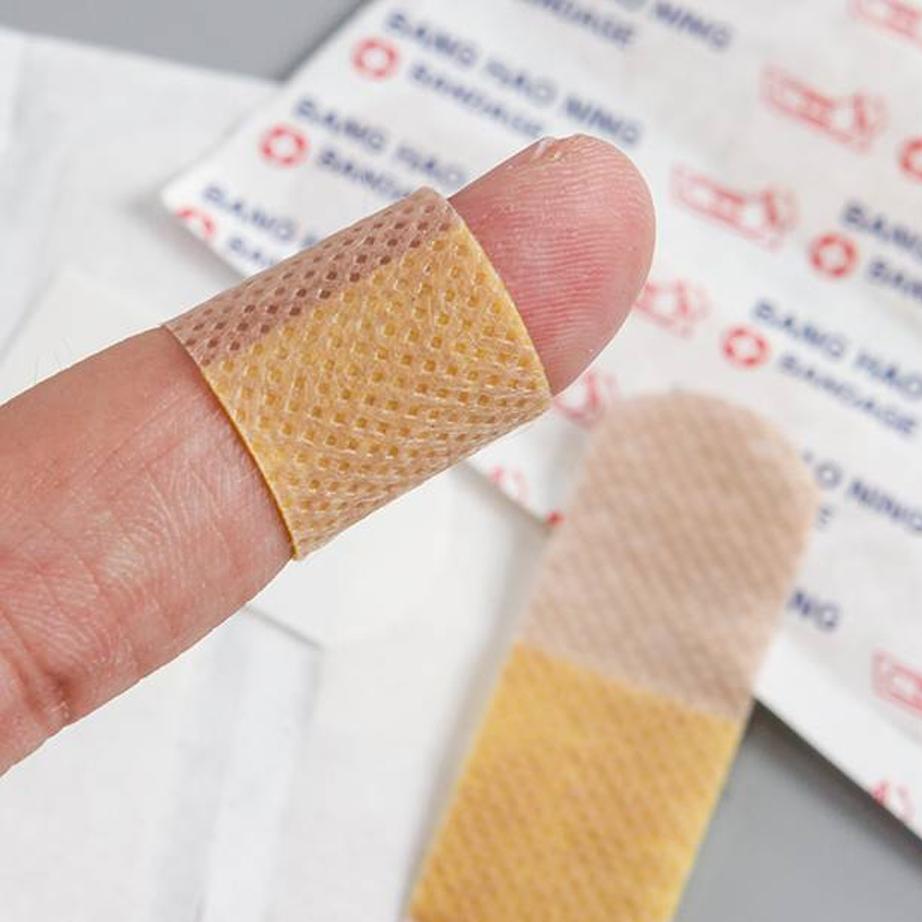 100Pcs Waterproof Breathable Cushion Adhesive Plaster Wound Hemostasis Sticker Band First Aid Medical Gauze