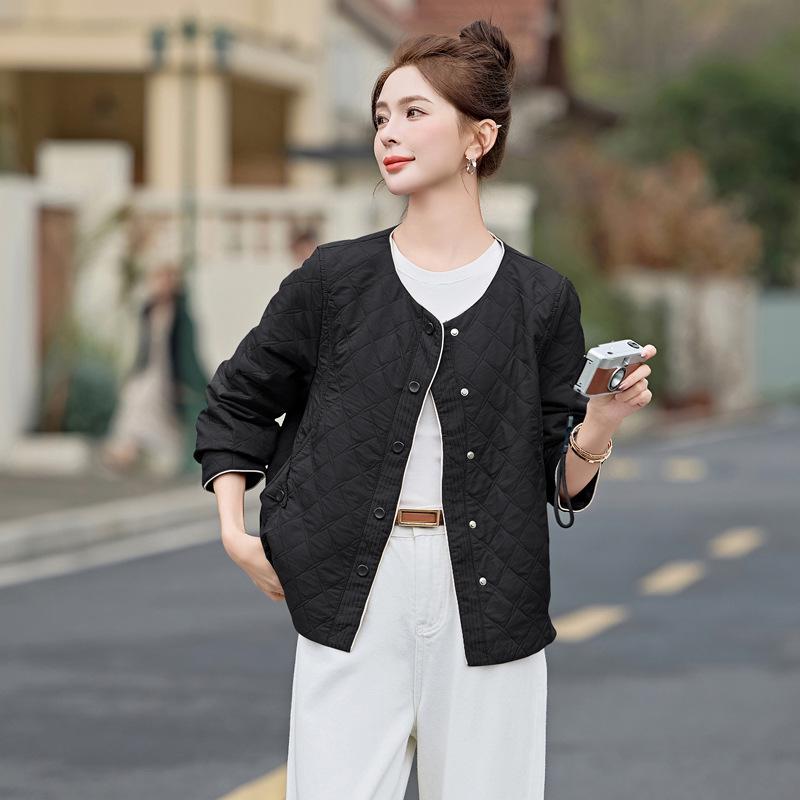 Women's Short Fashion Coat 2025 - Spring & Autumn, Loose Fit, Casual, Small Size, Ideal for Middle-Aged Moms