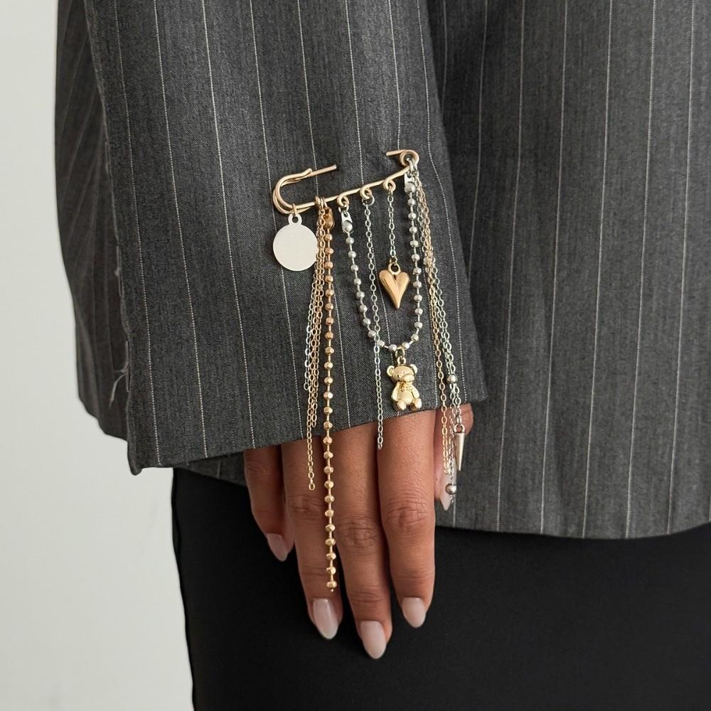 Stylish Bear Brooch Trendy Metal Bead Chain Brooch INS Style Suit Hanging Ornament Bag Decoration