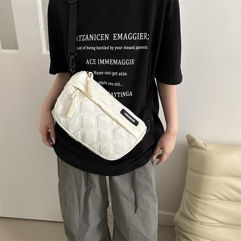 Vintage-inspired Fashionable Crossbody Bag With Oxford Cloth For Trendy Women