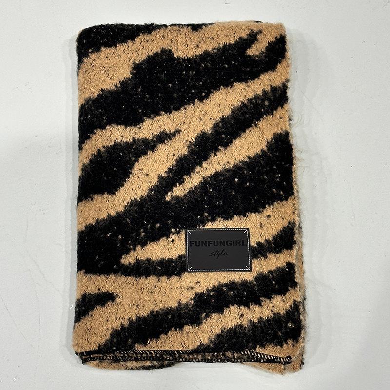 Autumn and Winter Fashion Zebra Pattern Shawl Women's Versatile Thickened Warm Scarf New Imitation Cashmere High-end Shawl Scarf