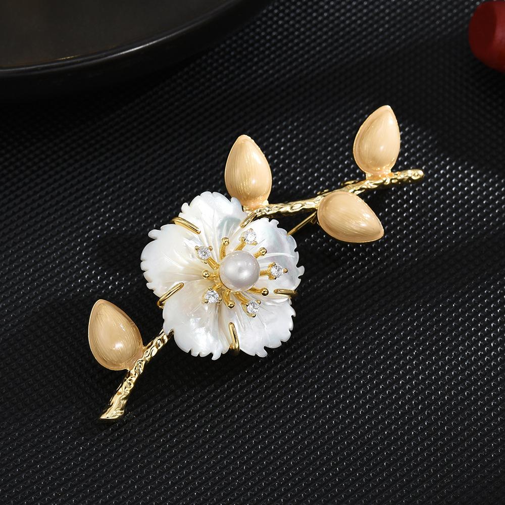 Senior Brooches Flower Leaf Brooch Pins for Women Suit Pendant Fashion Brooches Jewelry