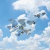 Модель российского истребителя Су-35 в масштабе 1/100 с подставкой и функцией оттягивания. Игрушка для детей.