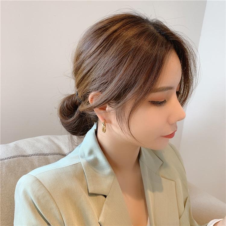 Korean Light Luxury Metal Silver Needle Earrings - 2022 New Niche, Simple, High-End Design for Women