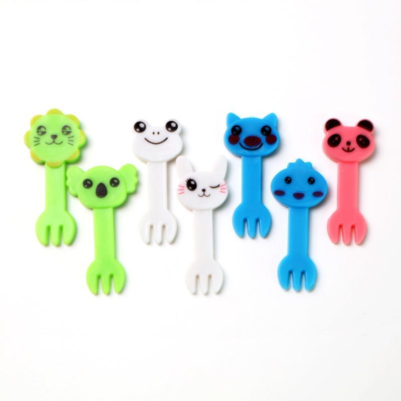 Creative Cartoon Animal Fruit Forks for Kids – Cute, Plastic Bento Picks for Household & Kitchen Use