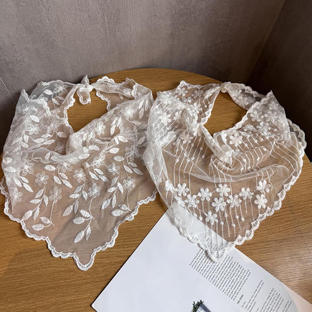 Retro Lace Flower Triangle Hair Scarf Women Girls Bohemia Headscarf White Lace Hair Bands For Women Girls Sweet Lace Kerchief