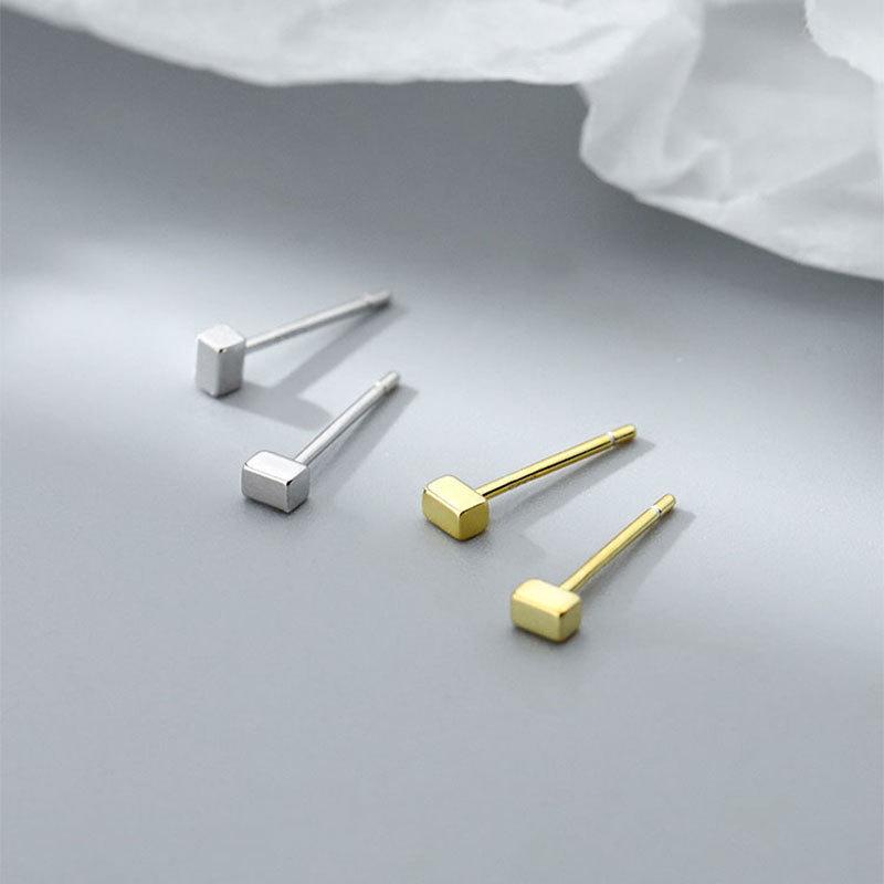 Square Earrings Simple and Compact Earrings Nourish Ear Piercings and Individual Ears Cold Style
