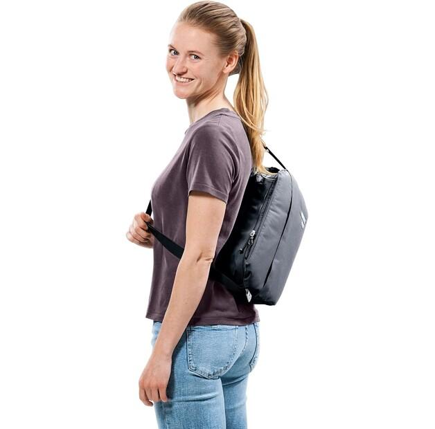 Рюкзак Deuter Passway 4+1 schwarz (3900123-7000)