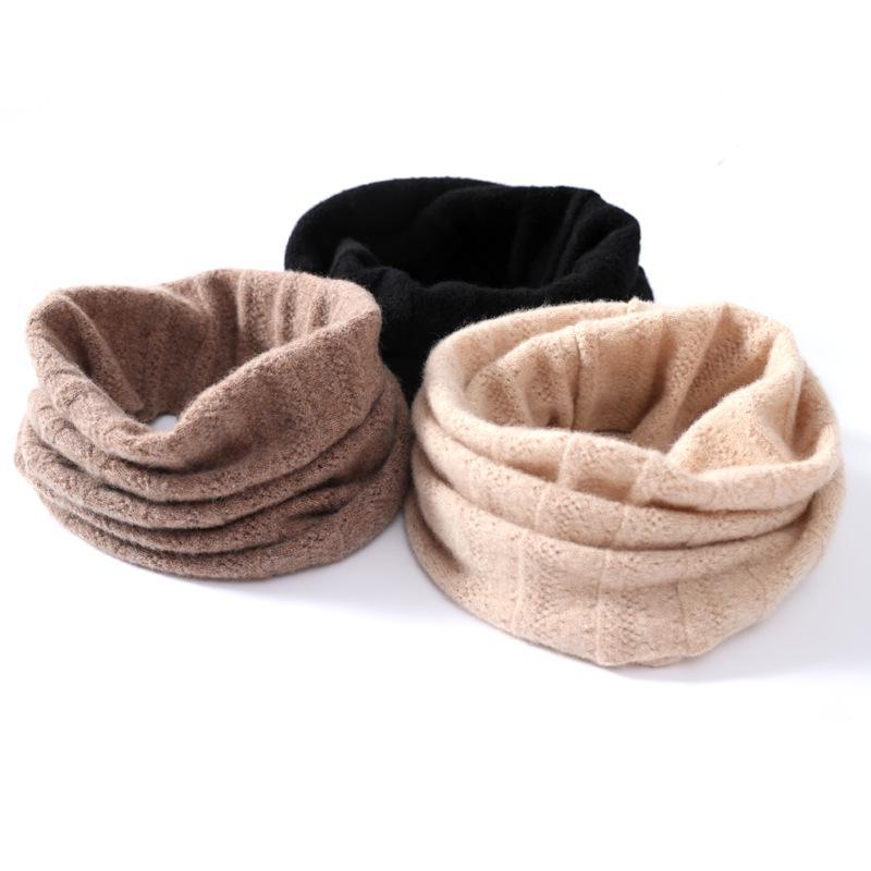 Unisex Wool-Knit Scarf: Thick Neck Cover for Warmth and Support