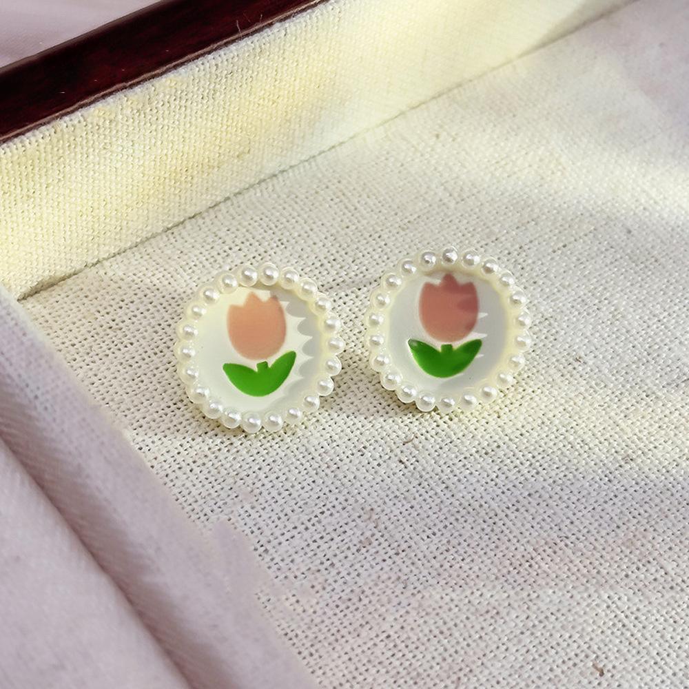 Light Luxury Exquisite Micro-inlaid Zircon Flower Earrings Elegant High-end Pearl Stud Earrings Niche Design Temperament Earrings