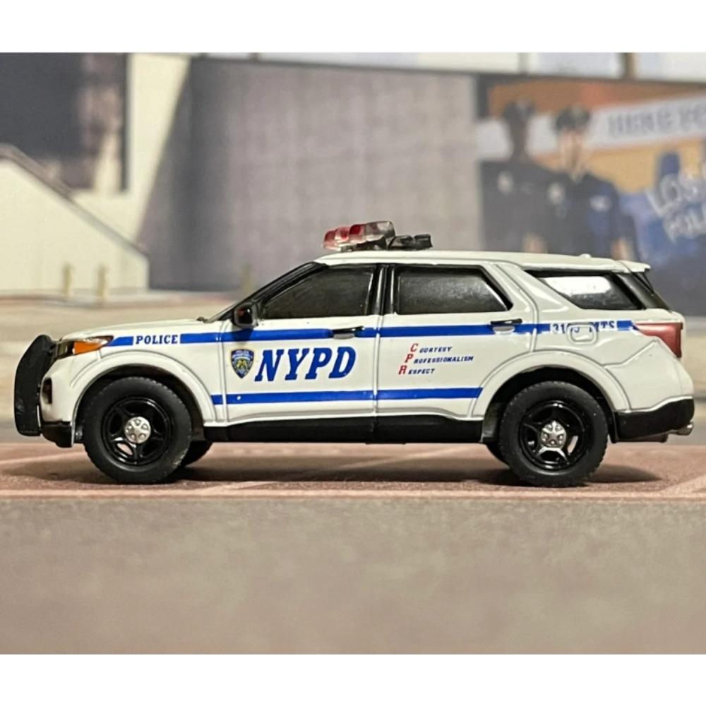 Cjafuz1 1:64 2020 Форд Полицейский INTERCEPTOR UTILITY NYPD Металлическая модель автомобиля Коллекционная игрушка Подарок Сувенир Украшение для витрины