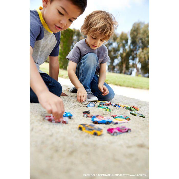 Coffret de voitures à l'échelle 1/64 - HOT WHEELS - HPV78 - 8 véhicules - Pour enfants - Couleurs vives