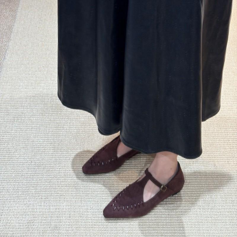 Ретро туфли Мэри Джейн с острым носком женские 2025 осень новые универсальные мягкая подошва замша низкий каблук остроносые одинарные туфли ленивые туфли