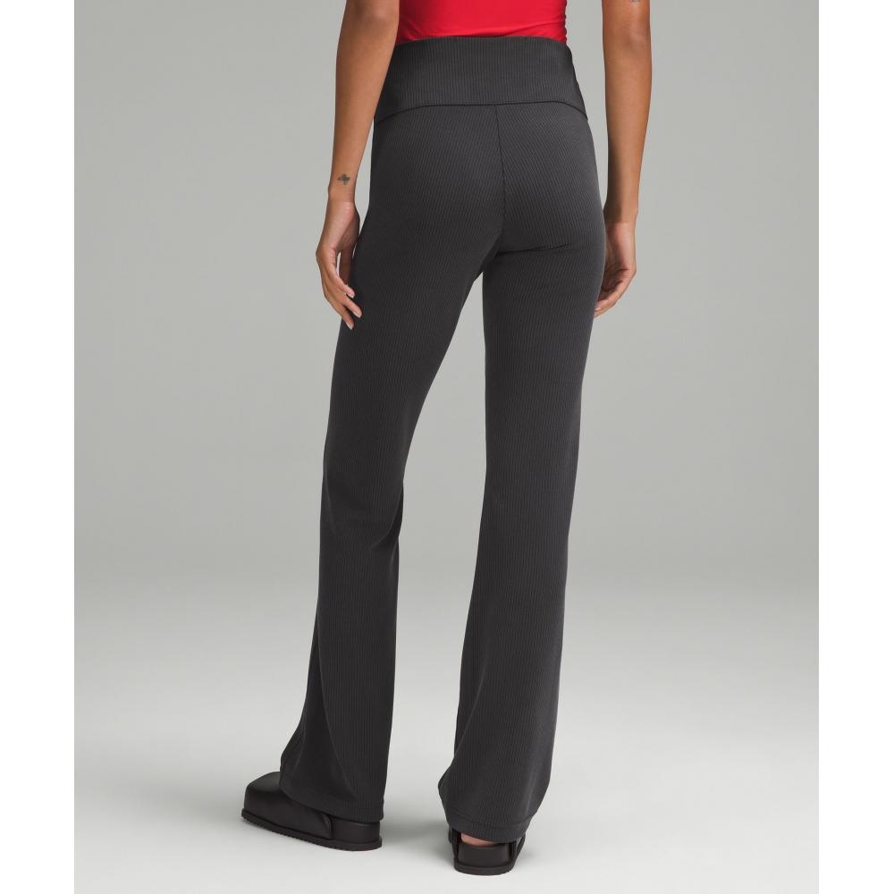 Lululemon Мягкие брюки-клеш в рубчик Softstreme, обычная посадка, черный